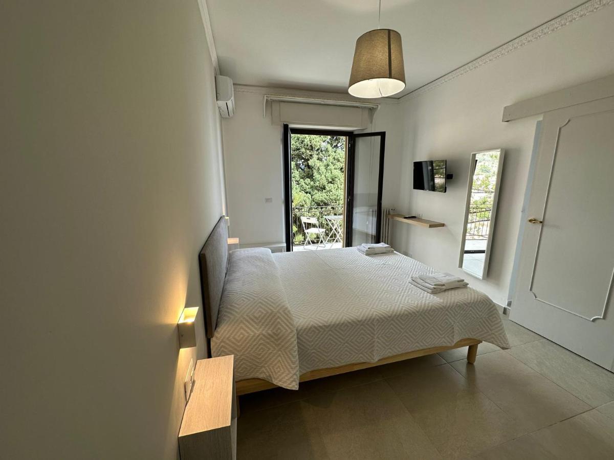 Mira Taormina Rooms ภายนอก รูปภาพ