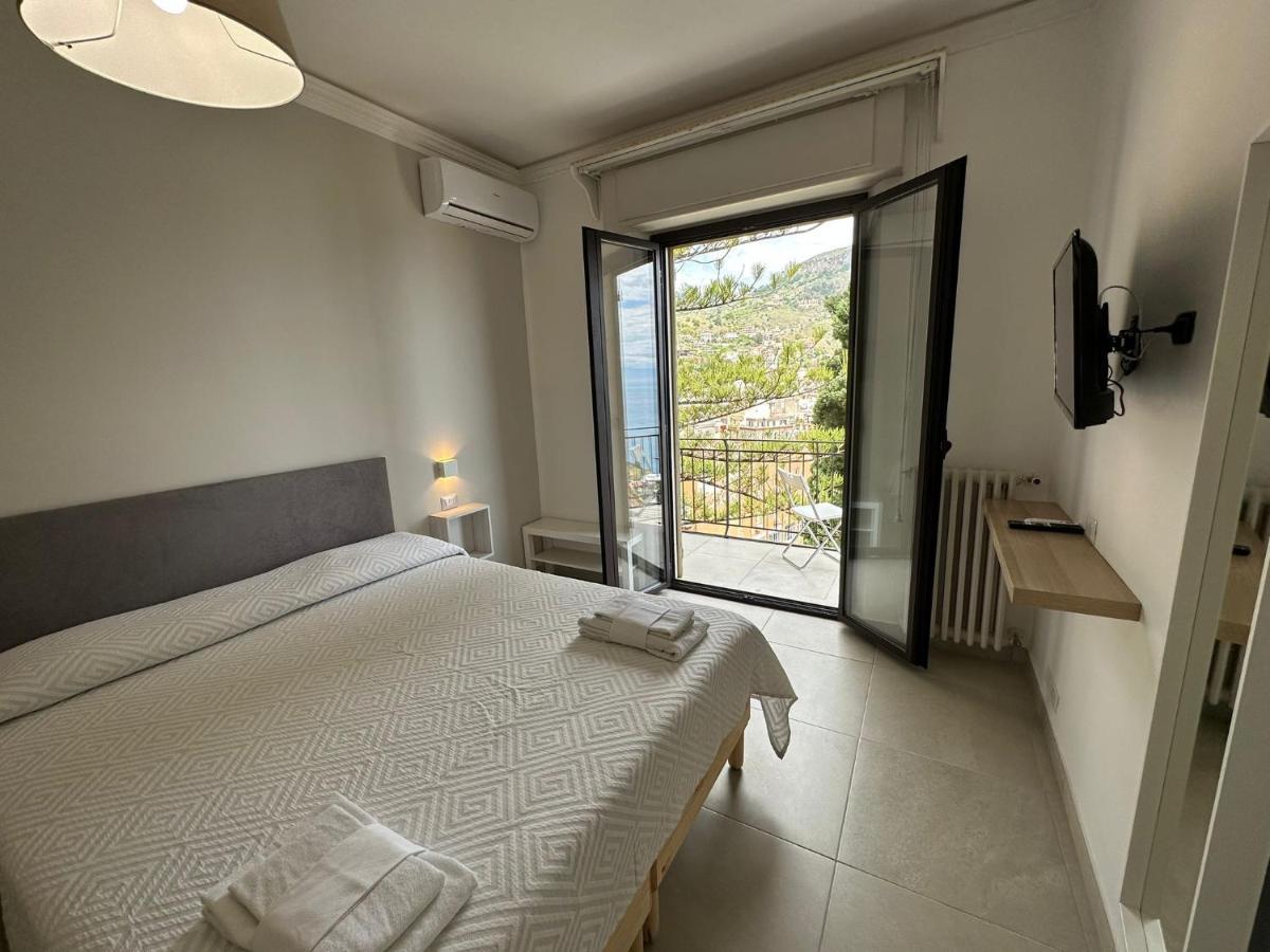 Mira Taormina Rooms ภายนอก รูปภาพ