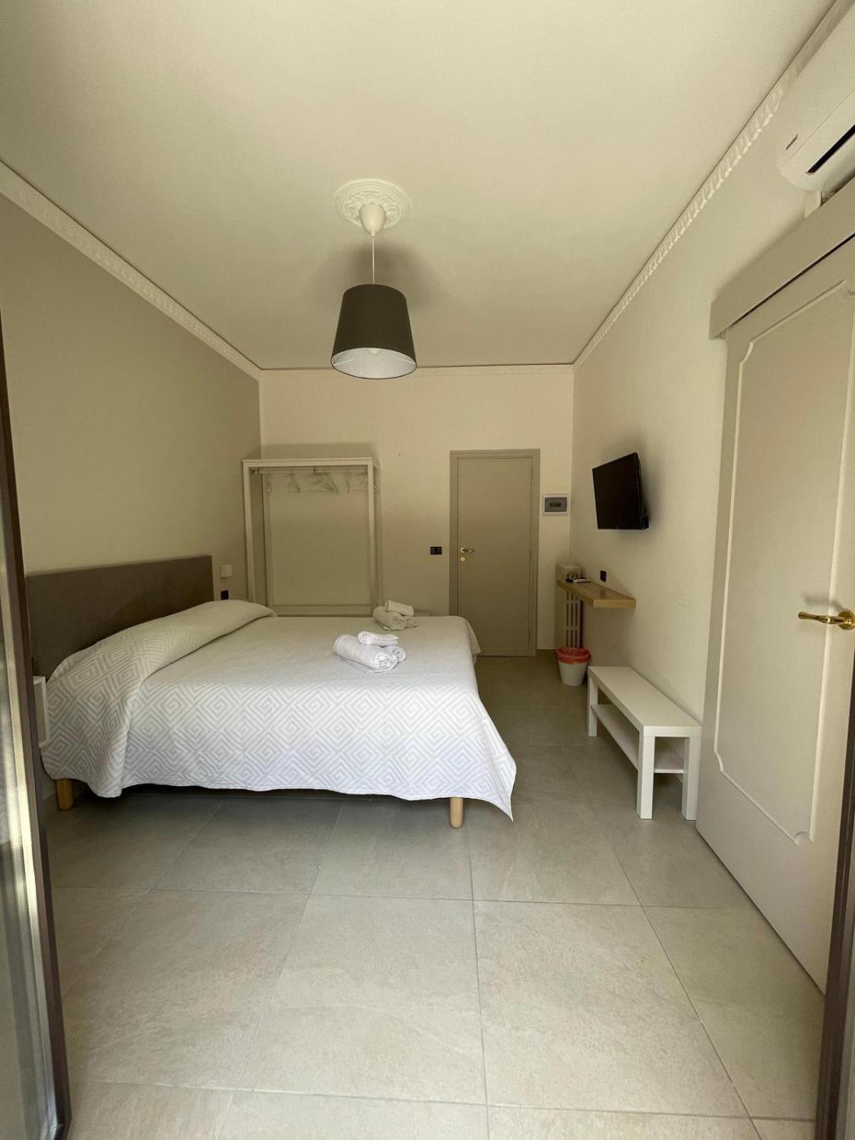 Mira Taormina Rooms ภายนอก รูปภาพ